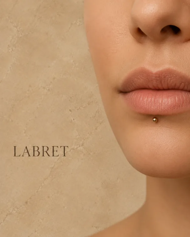 Labret / Lip piercing